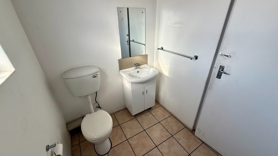 To Let commercial Property for Rent in Knysna Central Western Cape